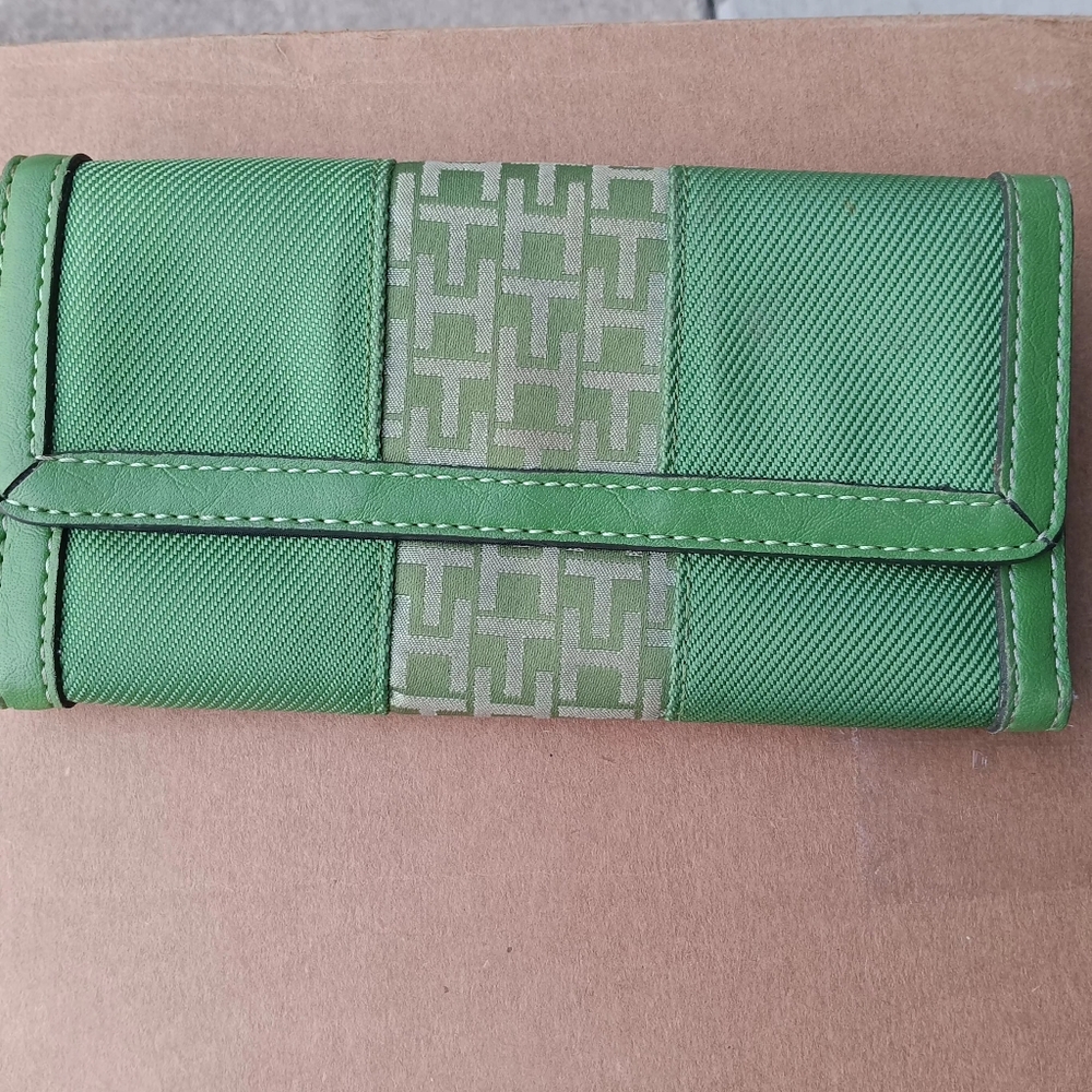 Vintage Tommy Hilfiger Green Signature Logo Trifold